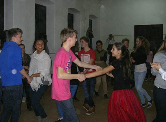 CSEREDIÁK KAPCSOLAT 2013.